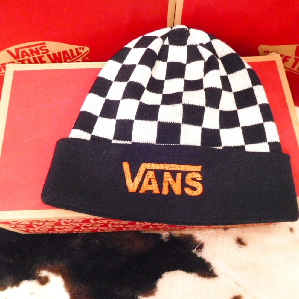 Customized Vans Embroidered Beanie (Orange)
